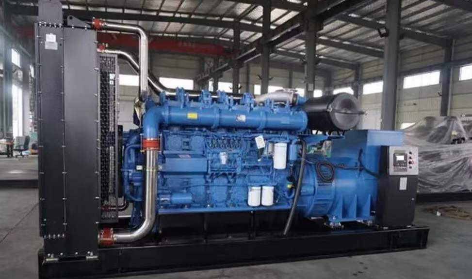 新邱800kW 柴油发电机的输出电流是恒定的吗？